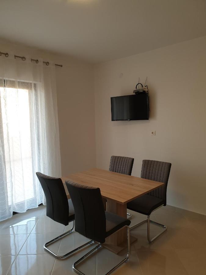 Apartments And Rooms With Parking Space Metajna, Pag - 4120 Exteriér fotografie