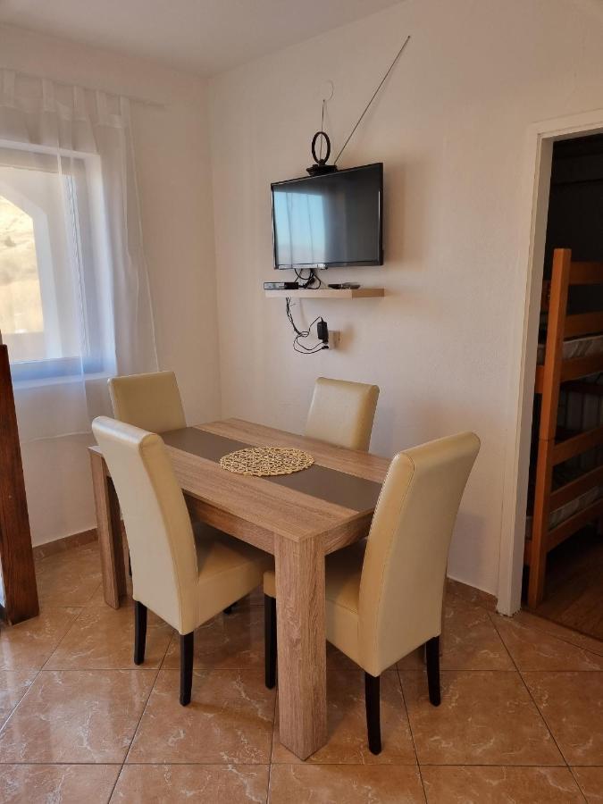 Apartments And Rooms With Parking Space Metajna, Pag - 4120 Exteriér fotografie