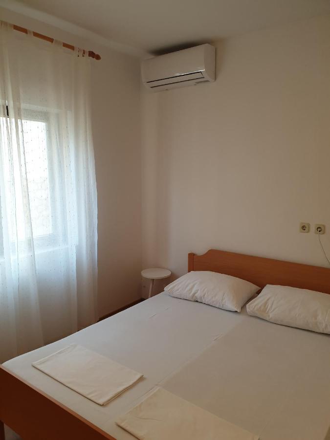 Apartments And Rooms With Parking Space Metajna, Pag - 4120 Exteriér fotografie