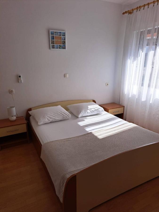 Apartments And Rooms With Parking Space Metajna, Pag - 4120 Exteriér fotografie